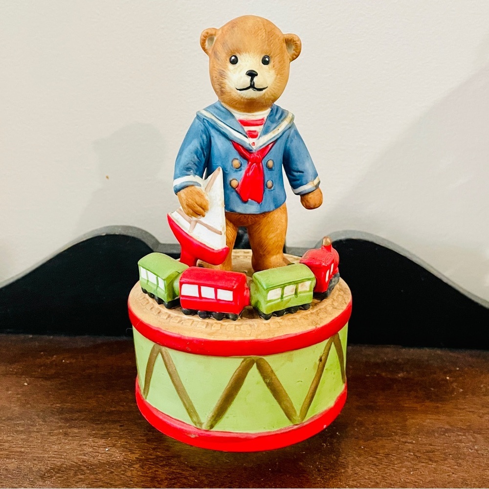 Vintage Schmid Ceramic Bear Train Music Box Around The World in 80 Days 1984